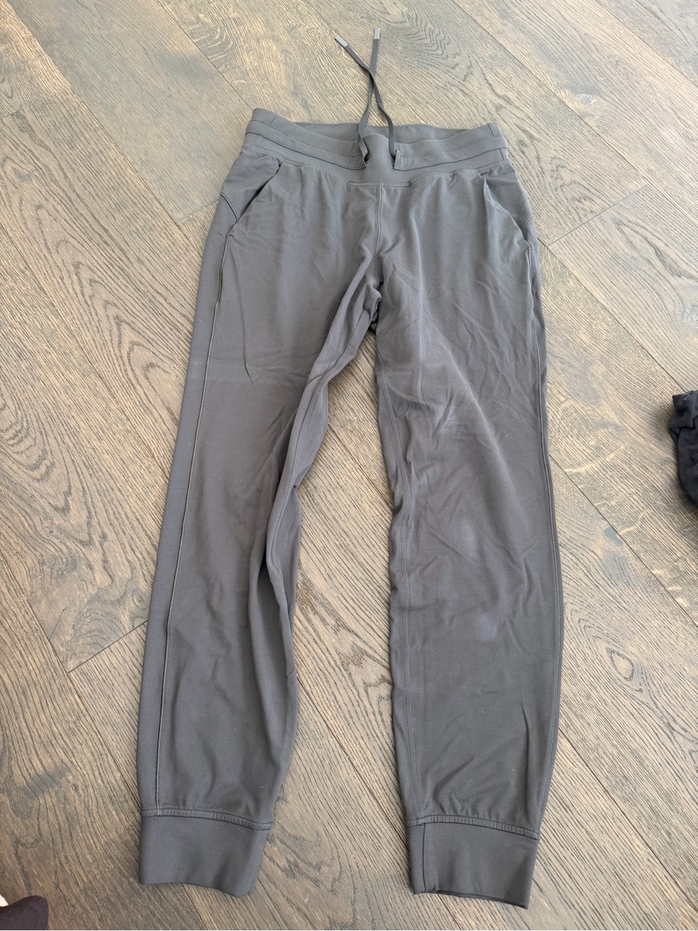 Lululemon Women’s Charcoal Jogger Sweatpants